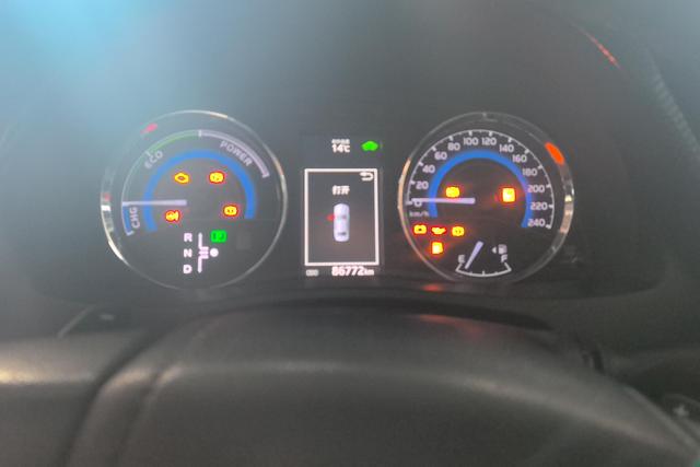 Toyota Levin 2017 1.8 H GS CVT V — фото 15