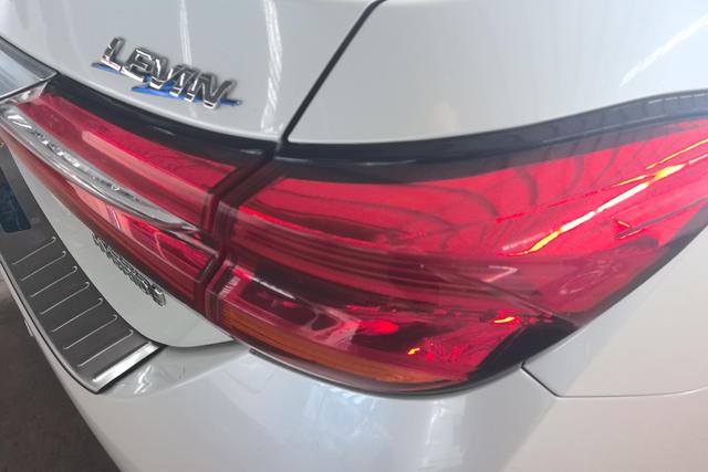 Toyota Levin 2017 1.8 H GS CVT V — фото 5