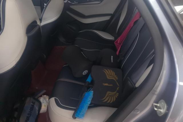 BYD Qin PLUS DM 2022 Темно-серый из Китая