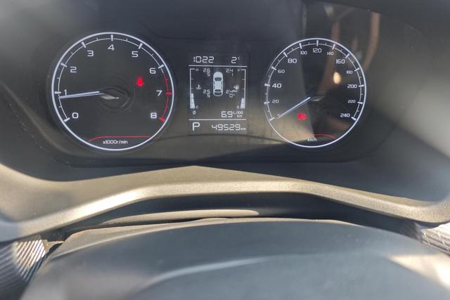 Geely Automobile Emgrand 2023 Темно-серый из Китая, фото 3