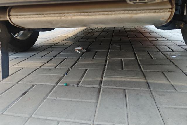 Geely Automobile Emgrand 2023 Темно-серый из Китая, фото 4