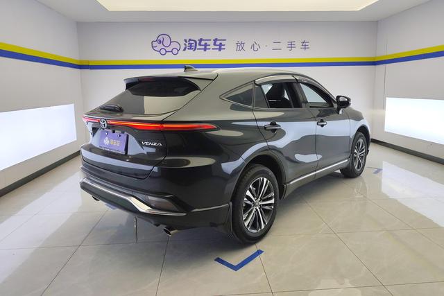 Toyota Venza 2023 2.0 L CVT 2 WD — фото 3