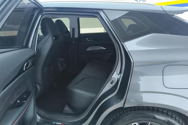 Changan Auchan Z6 2022 1.5 T DCT — фото 16