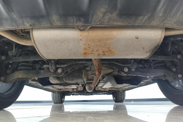 Changan Auchan Z6 2022 1.5 T DCT — фото 6