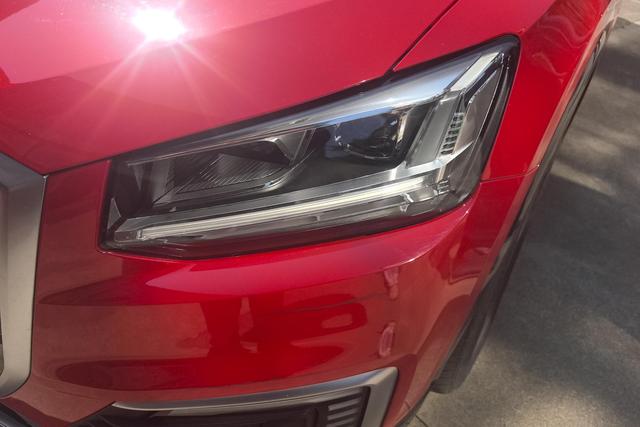 Audi Q2L e-tron 2019 EV — фото 4