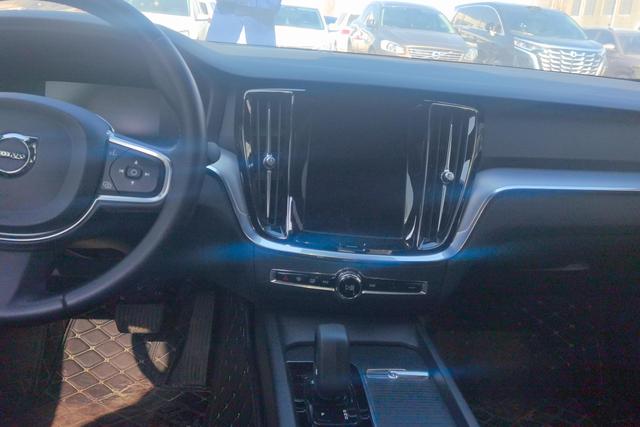 Volvo S60 id 3785066 из Китая 10