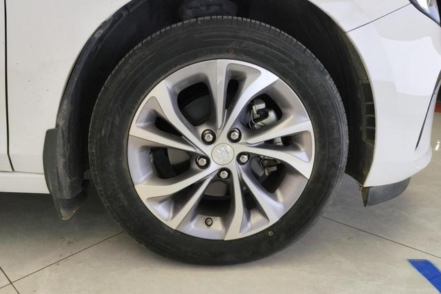 Buick Verano 2023 Pro 533 T — фото 4