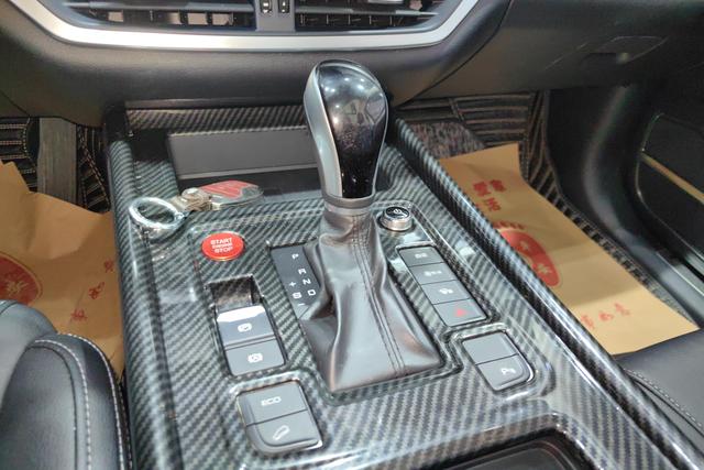 BYD Tang 2019 2.0 T AT Premium 7 VI — фото 14