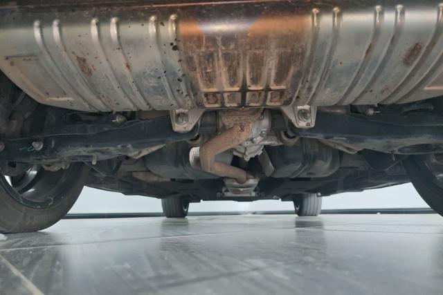 Red flag HS5 id 3823577 из Китая 8