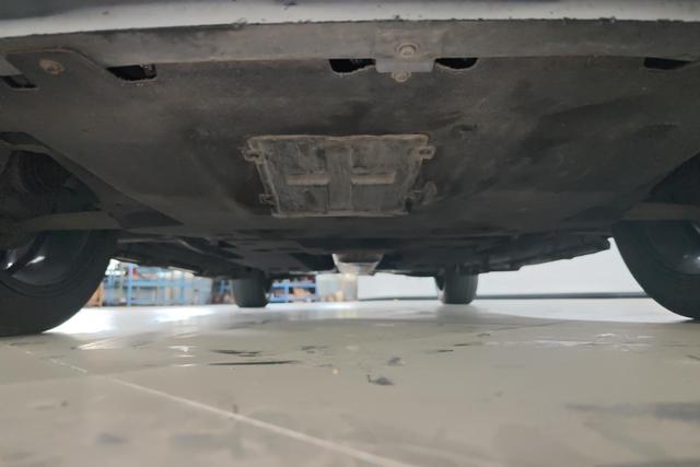 Red flag HS5 id 3823577 из Китая 14