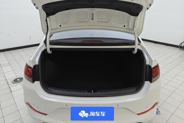 Hyundai Yuedong 2020 Белый из Китая