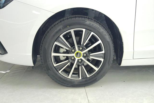 Roewe i5 id 3837297 из Китая 14