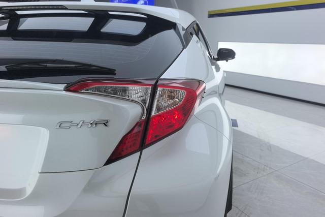 Toyota C-HR 2023 2.0 L — фото 5