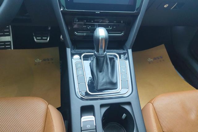 Volkswagen CC 2021 380 TSI — фото 15