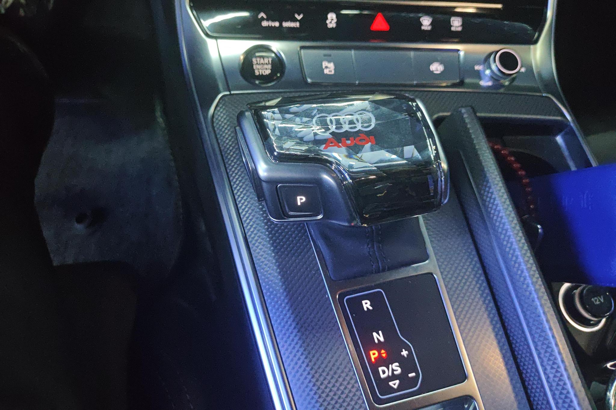 Audi A6L 2023 Черный из Китая