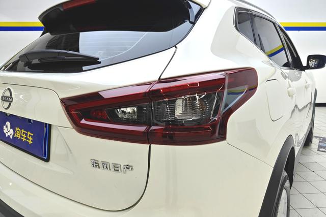 Nissan Qashqai 2023 2.0 L — фото 11
