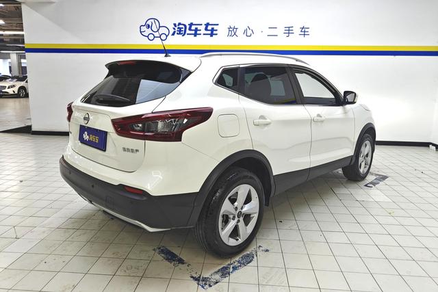 Nissan Qashqai 2023 2.0 L — фото 3