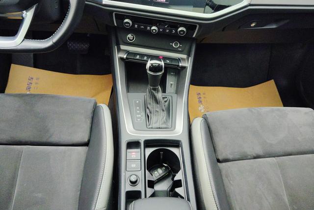 Audi Q3 2021 Синий из Китая, фото 5