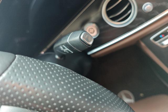 Mercedes-Benz E-Class 2018 E 300 L Luxury — фото 15