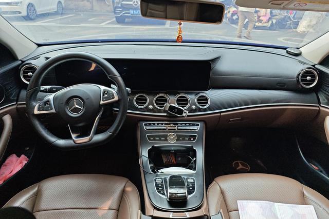 Mercedes-Benz E-Class 2018 E 300 L Luxury — фото 13