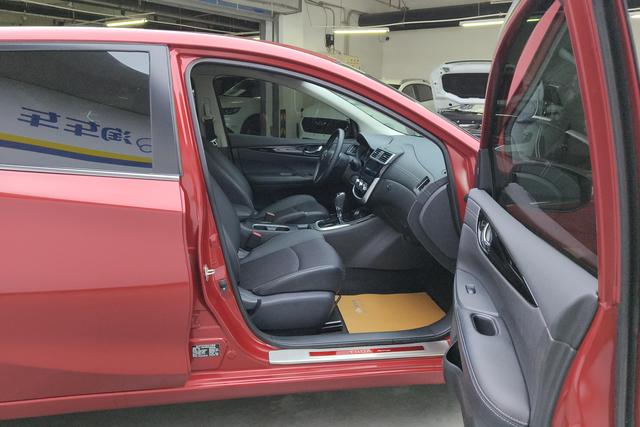 Nissan TIIDA 2019 Красный из Китая, фото 5