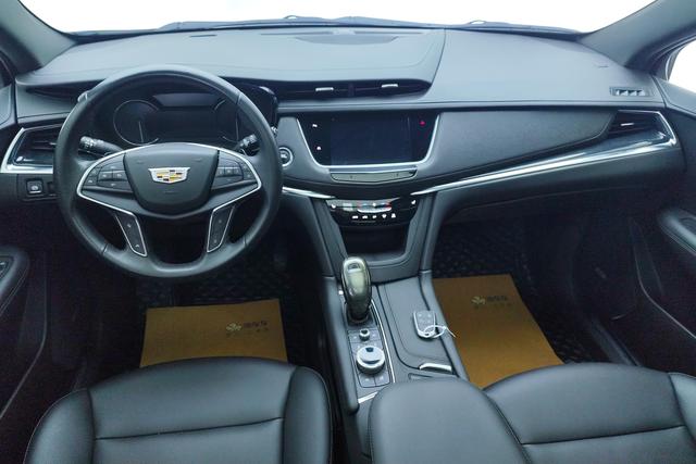 Cadillac XT5 2023 2.0 T 2 WD — фото 13