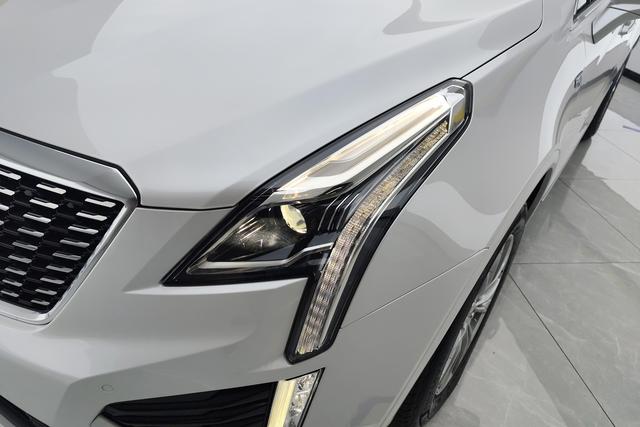 Cadillac XT5 2023 2.0 T 2 WD — фото 4
