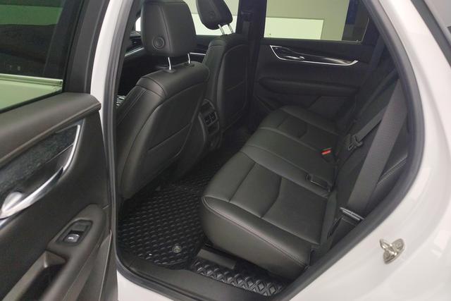 Cadillac XT5 2023 2.0 T 2 WD — фото 16