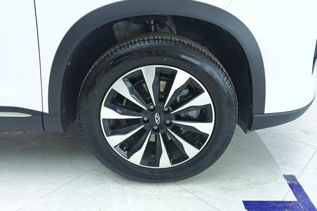 Chery 8 PLUS 2025 290 TGDI DCTPremium — фото 9