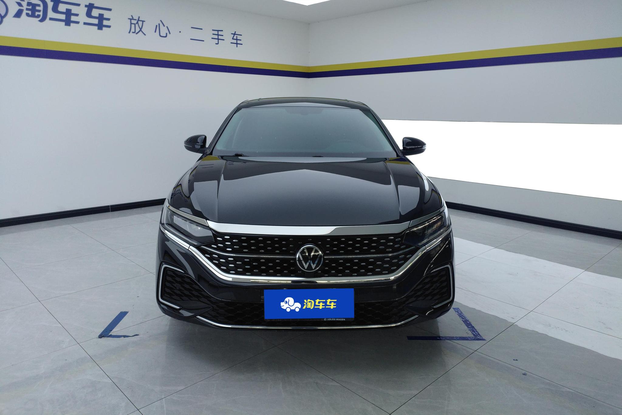 Volkswagen Passat 2023 330TSI Elite
