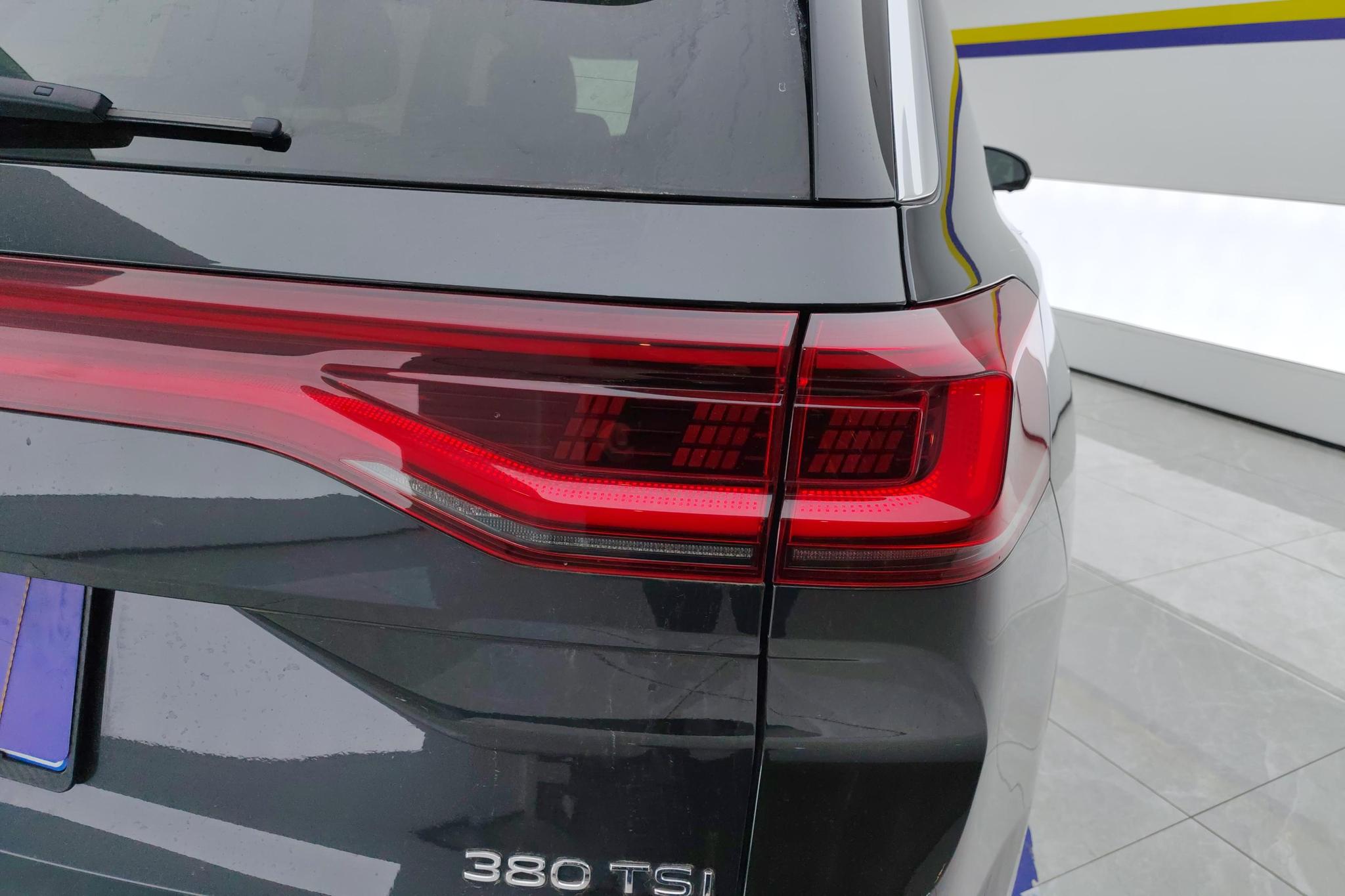 Volkswagen Viloran 2021 380TSI Flagship