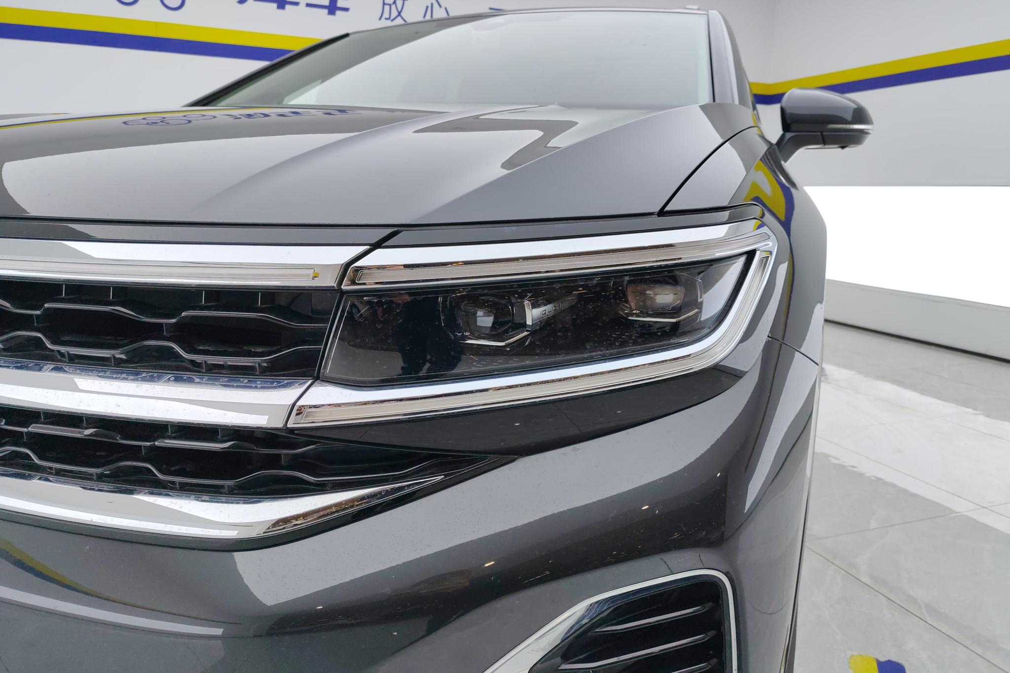 Volkswagen Viloran 2021 380TSI Flagship