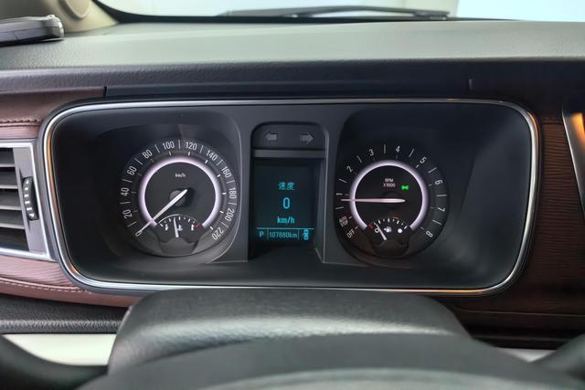 Buick GL8 id 3804079 из Китая 10