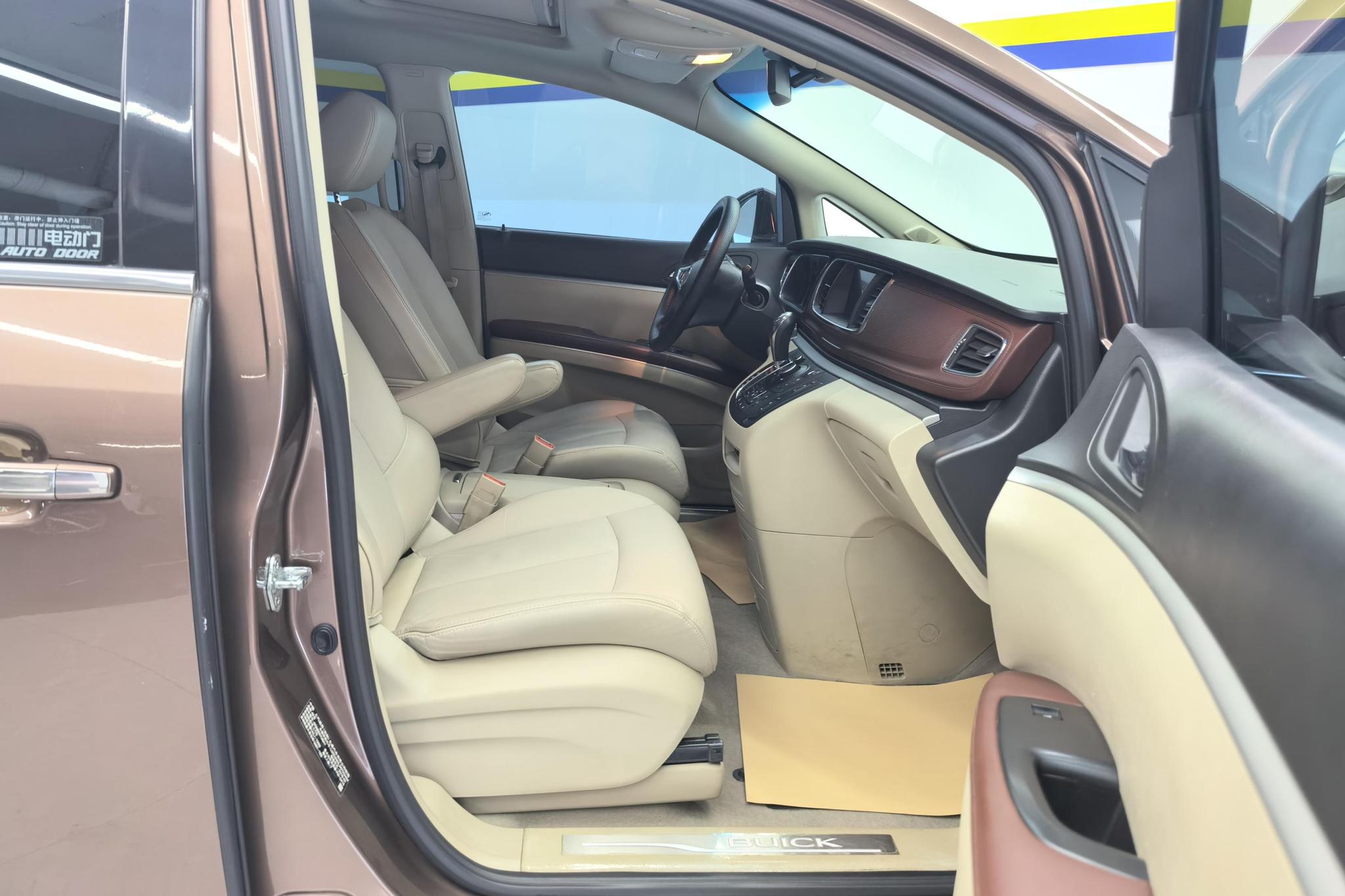 Buick GL8 2018 28T Luxury VI