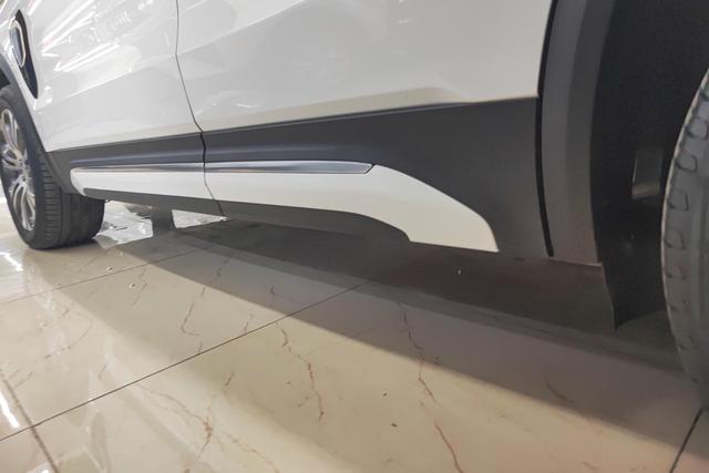 Lynk 01 2020 Белый из Китая, фото 2