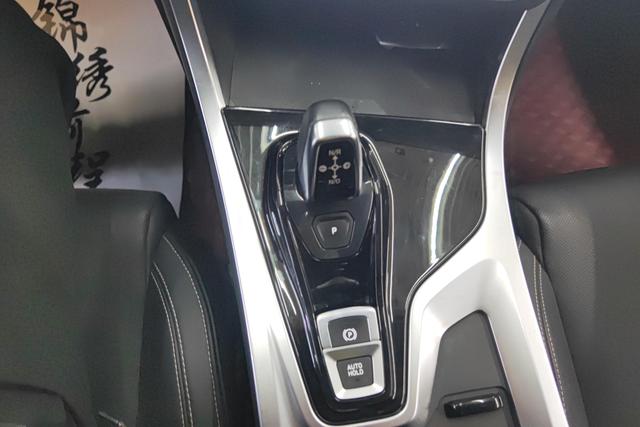 Lynk 01 2020 Белый из Китая, фото 3