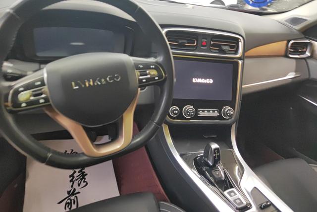 Lynk 01 2020 Белый из Китая, фото 5