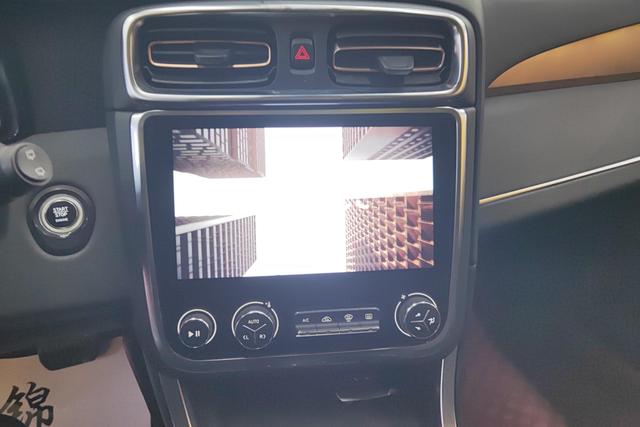 Lynk 01 2020 Белый из Китая, фото 6