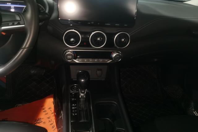 Nissan Sylphy 2023 1.6 L CVT — фото 11