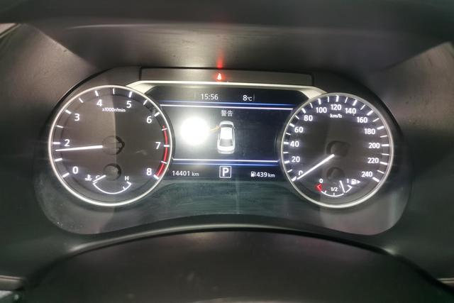 Nissan Sylphy 2023 1.6 L CVT — фото 14