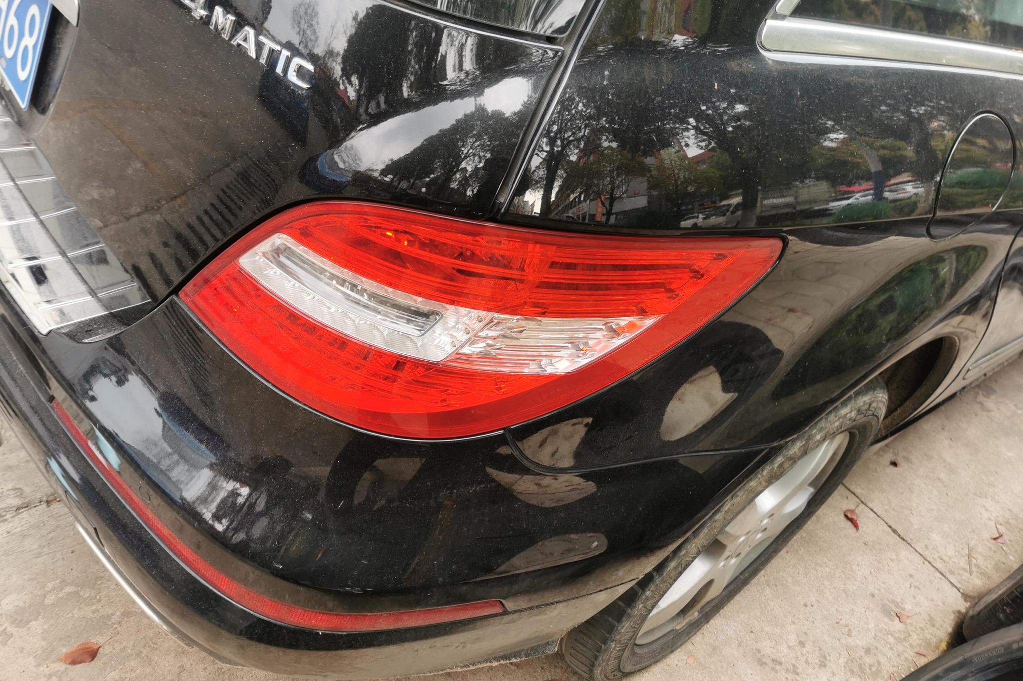 Mercedes-Benz R 2014 R 400 4MATIC