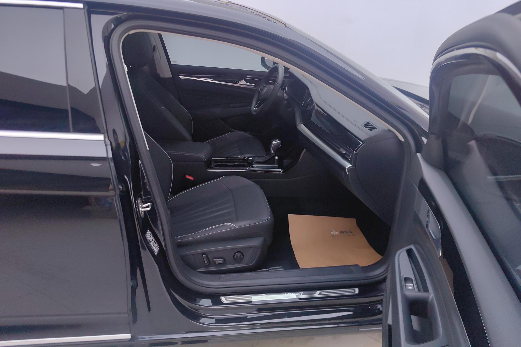Volkswagen Passat 2024 380TSI Elite