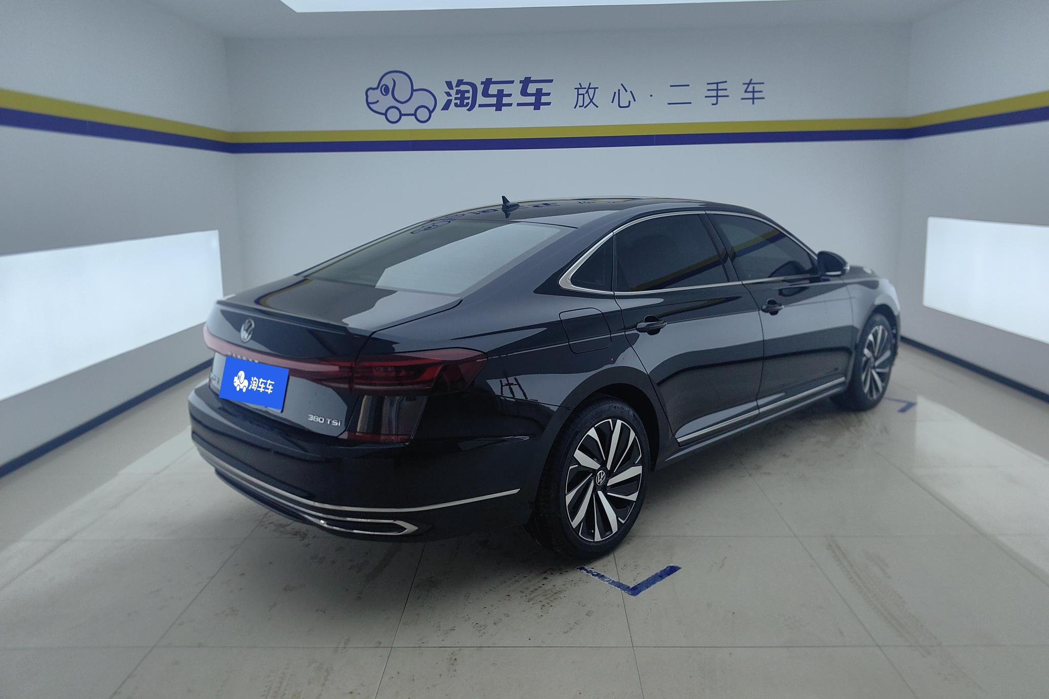 Volkswagen Passat 2024 380TSI Elite