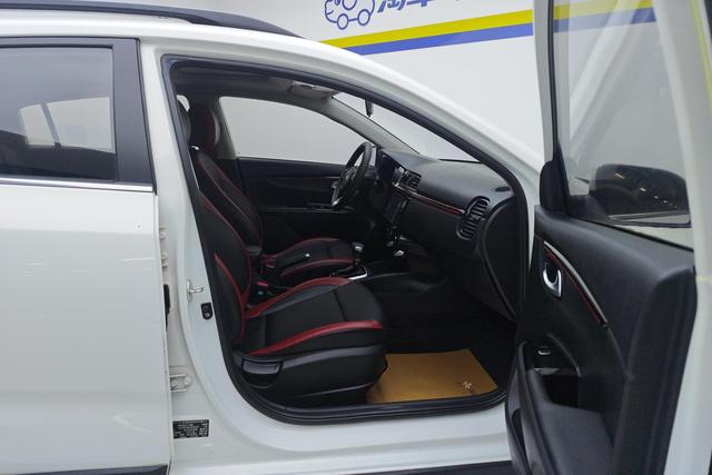 Kia KX CROSS 2018 Белый из Китая, фото 2