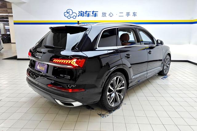 Audi Q7 2021 55 TFSI quattro S line Sport — фото 3