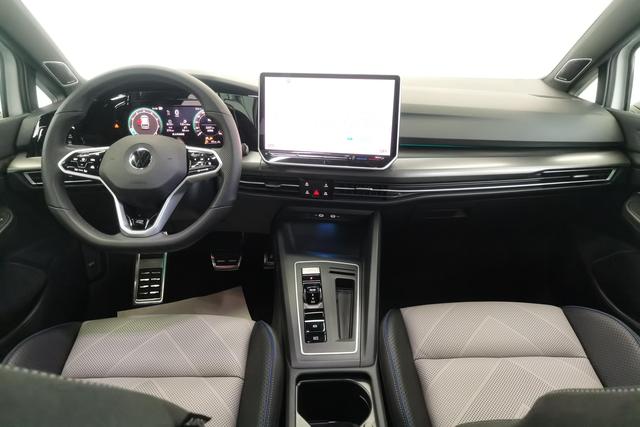 Volkswagen Golf 2025 300 TSI R-Line — фото 12