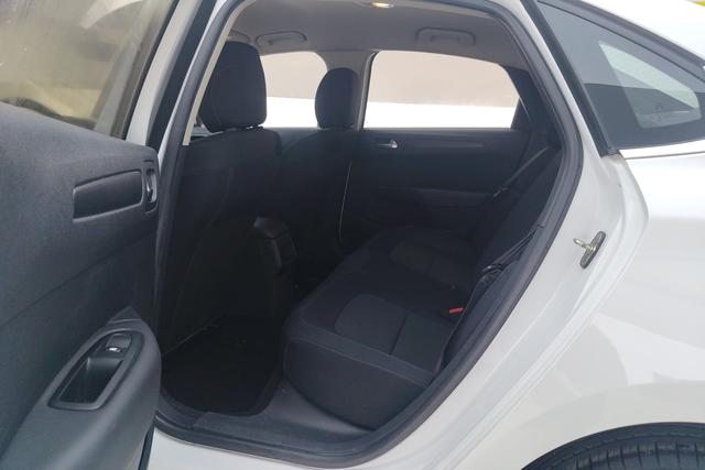 Citroen C4 2018 230 THP ATLuxury — фото 16