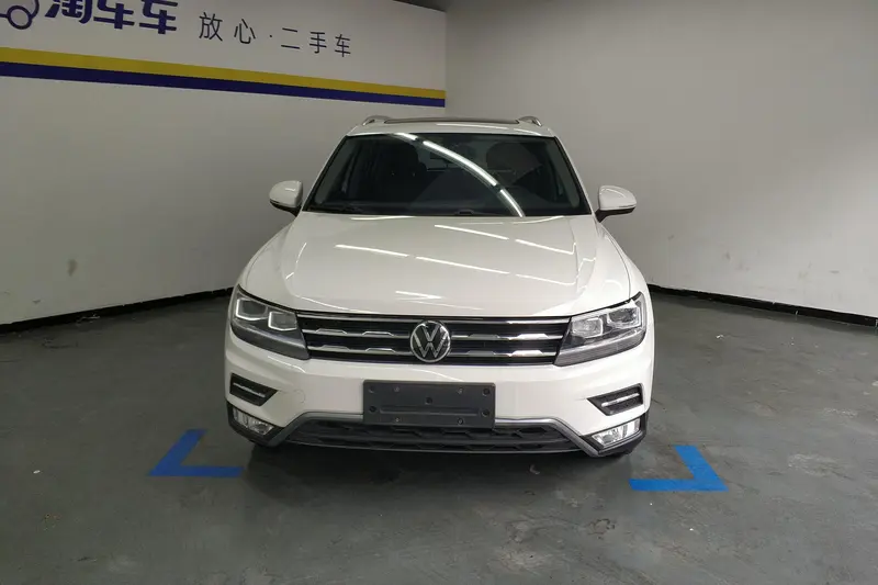 Volkswagen Tiguan L — фото 2