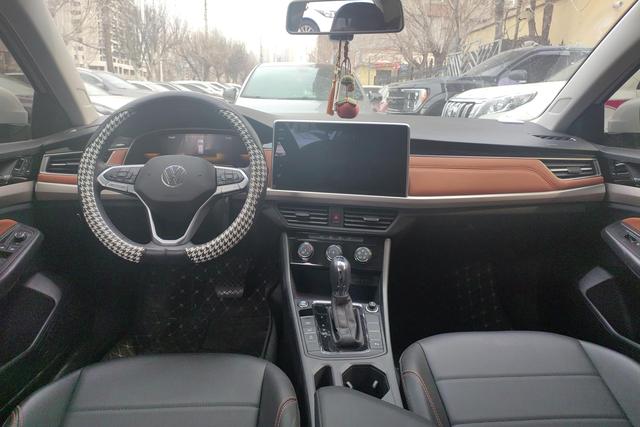 Volkswagen Bora 2023 Белый из Китая