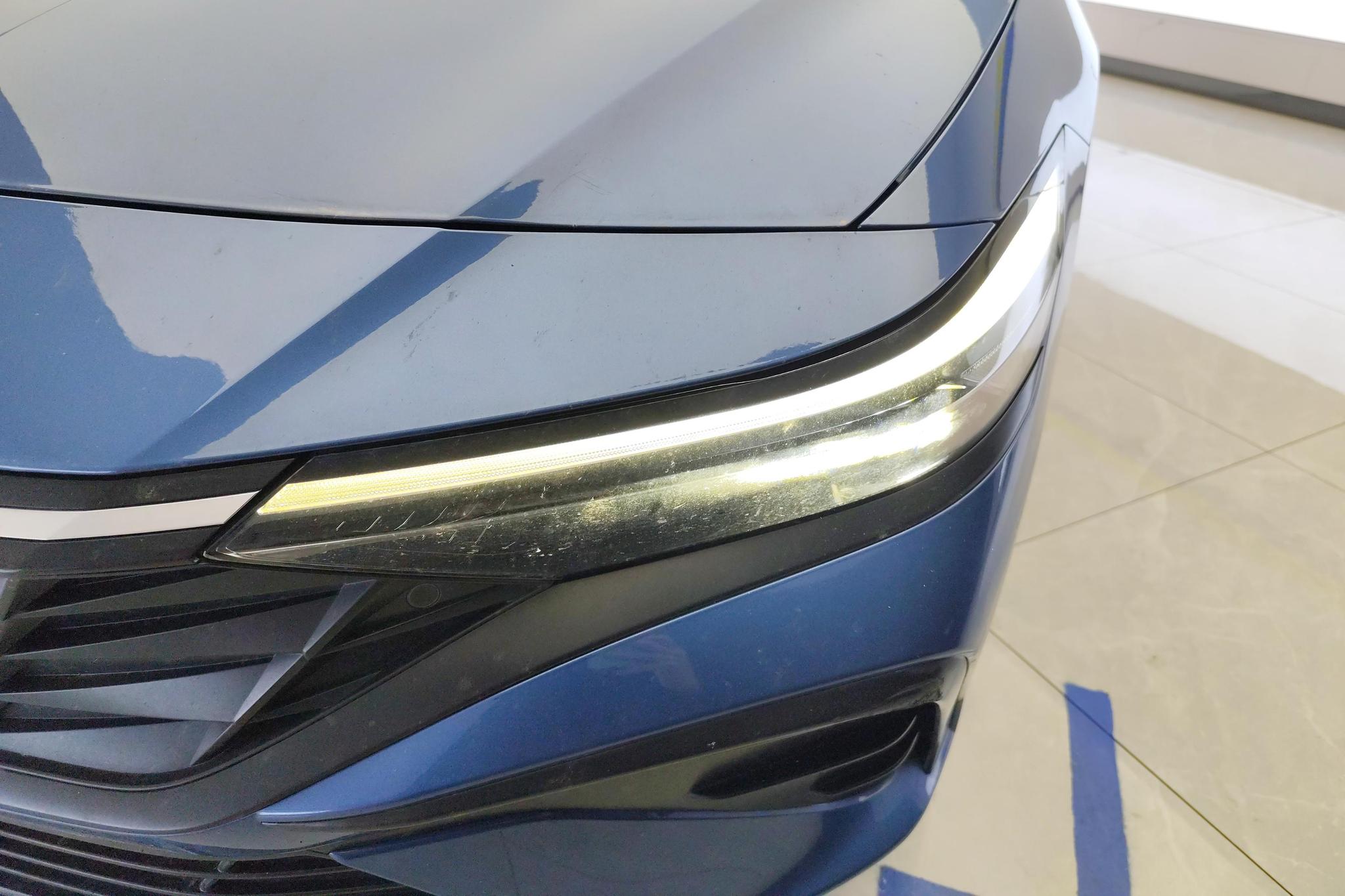 Hyundai Elantra 2023 1.5L CVT LUX Luxury